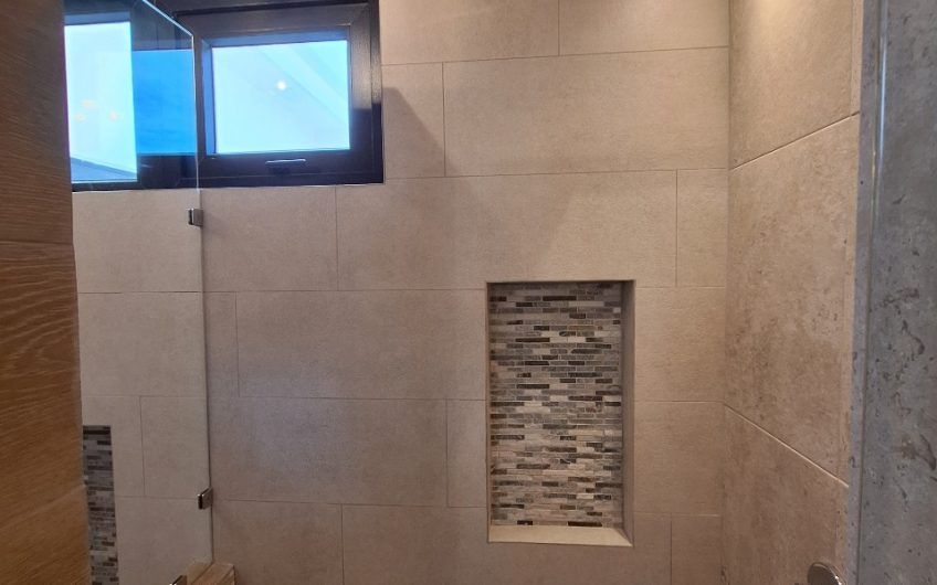 Para estrenar! Lujoso condo en San Antonio de Escazú
