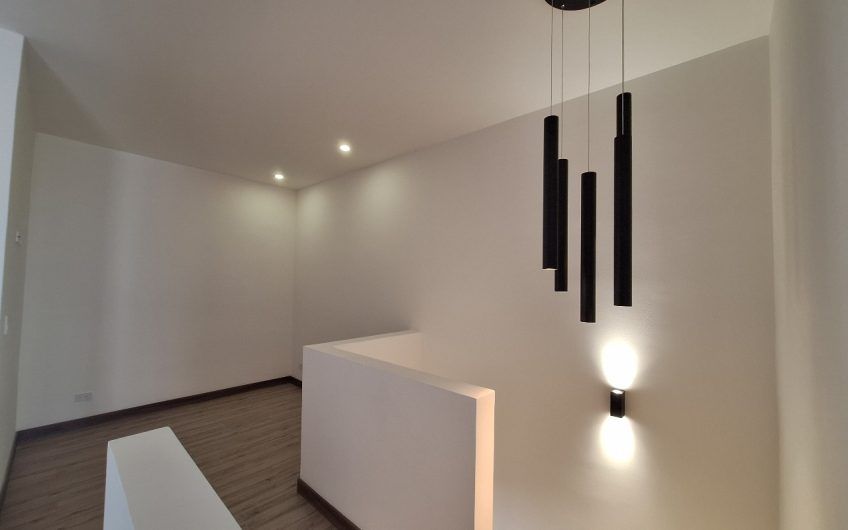 Para estrenar! Lujoso condo en San Antonio de Escazú