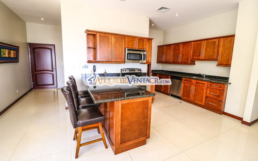 Apartamento amueblado con full vista en San Rafael Escazú