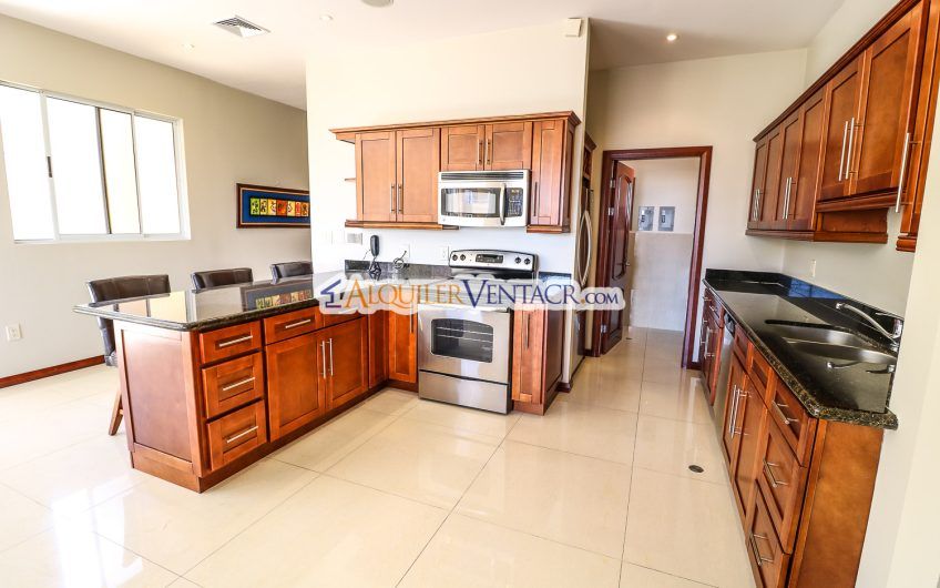 Apartamento amueblado con full vista en San Rafael Escazú
