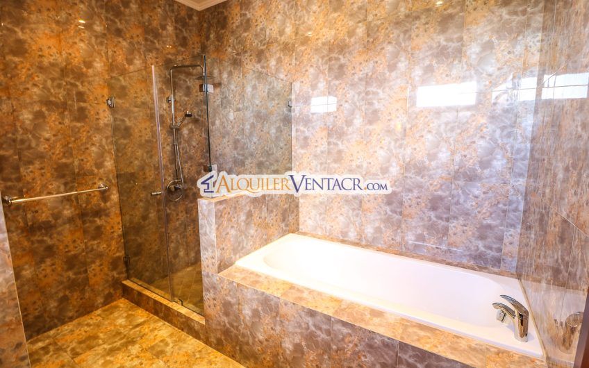 Apartamento amueblado con full vista en San Rafael Escazú