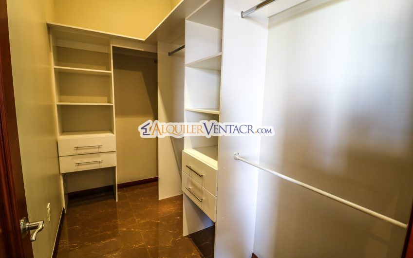 Apartamento amueblado con full vista en San Rafael Escazú