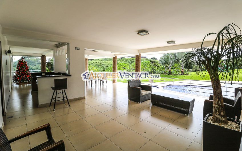 Apartamento amueblado con vista en Condado del Parque Sabana Norte