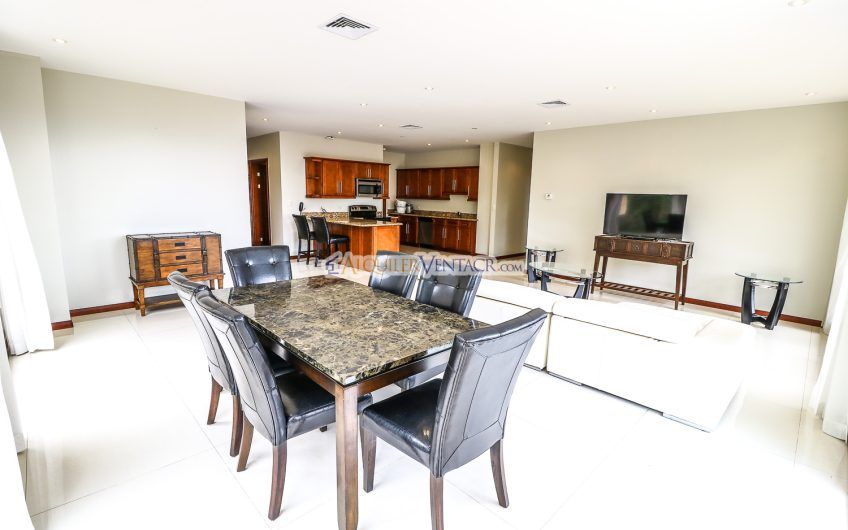Lujoso apartamento amueblado con vista en San Rafael Escazú