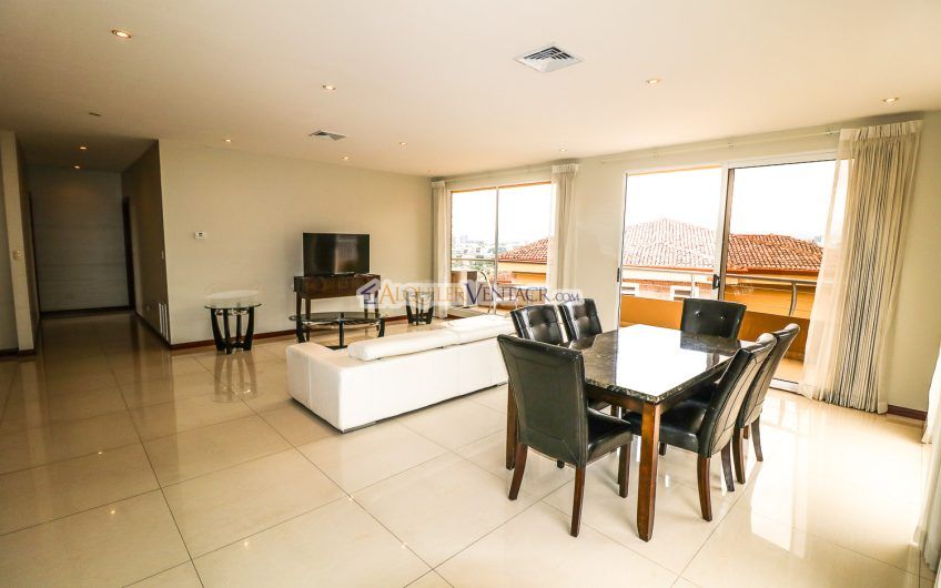 Lujoso apartamento amueblado con vista en San Rafael Escazú