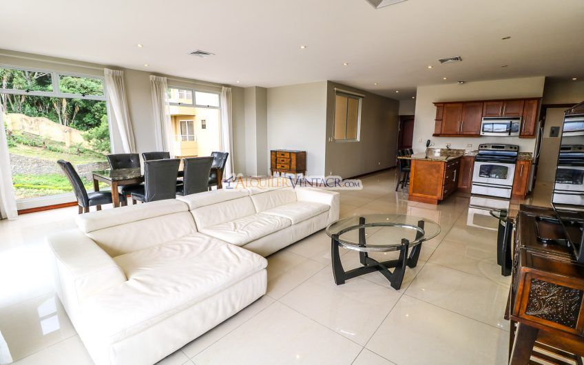 Lujoso apartamento amueblado con vista en San Rafael Escazú