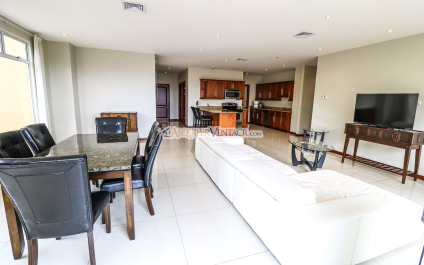 Lujoso apartamento amueblado con vista en San Rafael Escazú