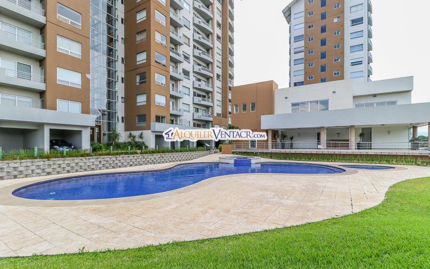 Apartamento amueblado con vista en Condado del Parque Sabana Norte