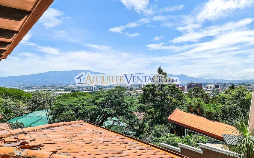 Condo de Un Nivel con jardín y vistas en Escazú x Distrito 4 Guachipelín