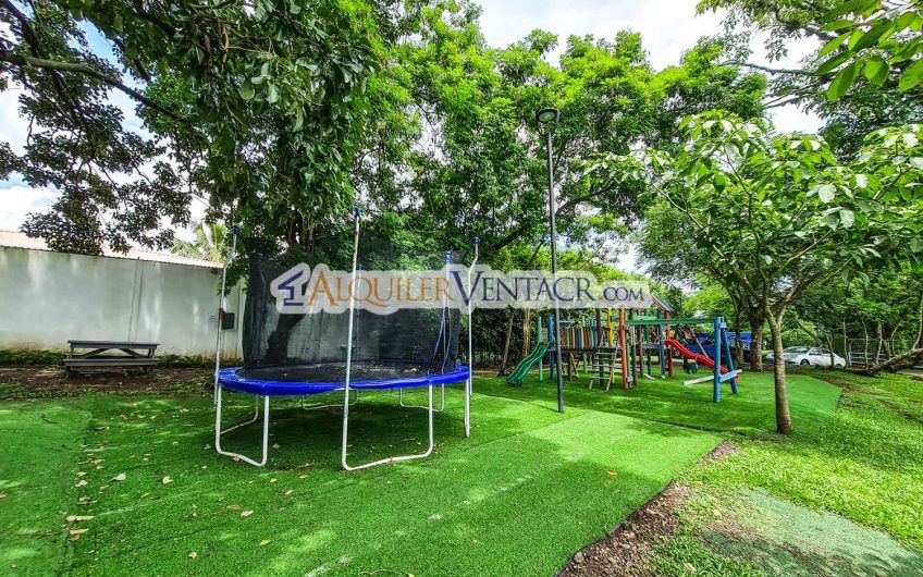 Moderna casa en Condominio Lusso Santa Ana Pozos