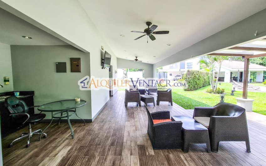 Moderna casa en Condominio Lusso Santa Ana Pozos