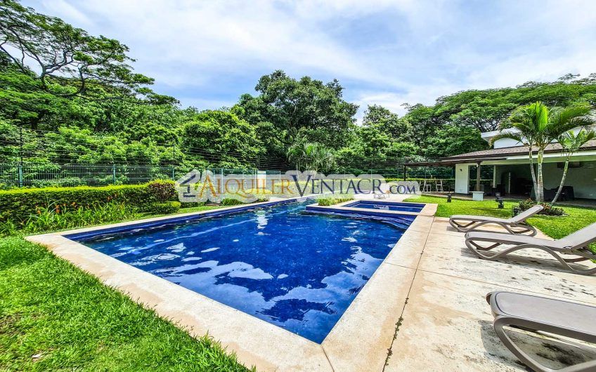 Moderna casa en Condominio Lusso Santa Ana Pozos