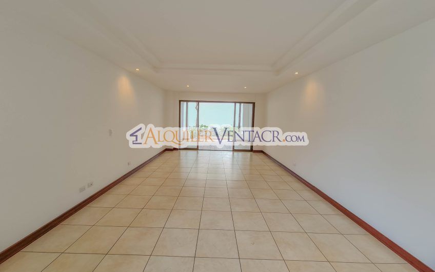 Condo de 4 habit. en Trejos Montealegre x Avenida Escazú