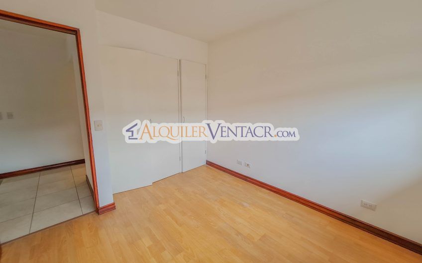 Condo de 4 habit. en Trejos Montealegre x Avenida Escazú