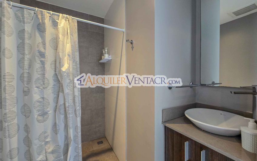 Apartamento amueblado con servicios incluidos en Torre Rohrmoser Sabana