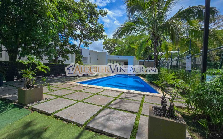 Condo de 337 m2 con 4 habit. y terrazas en Santa Ana Pozos