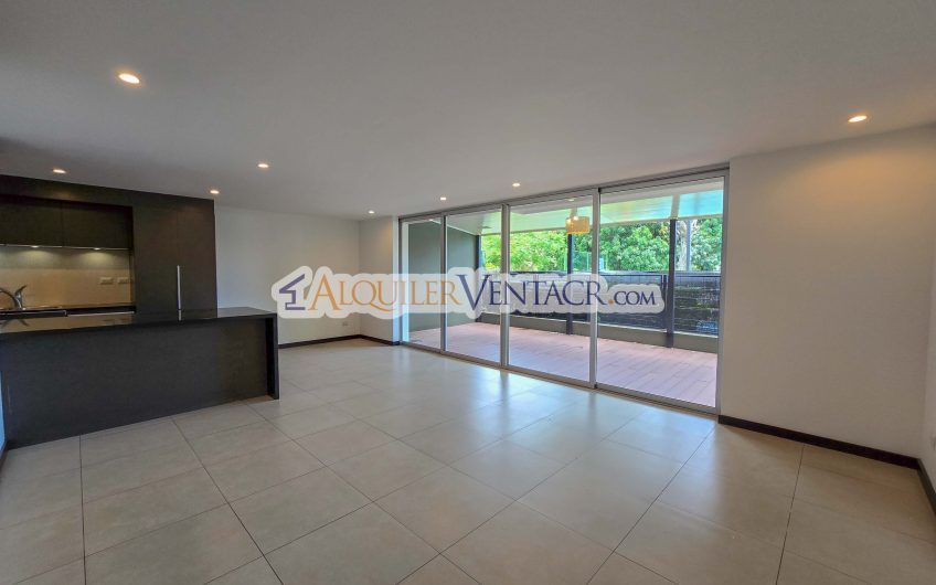 Condo de 337 m2 con 4 habit. y terrazas en Santa Ana Pozos