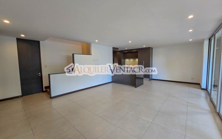 Condo de 337 m2 con 4 habit. y terrazas en Santa Ana Pozos