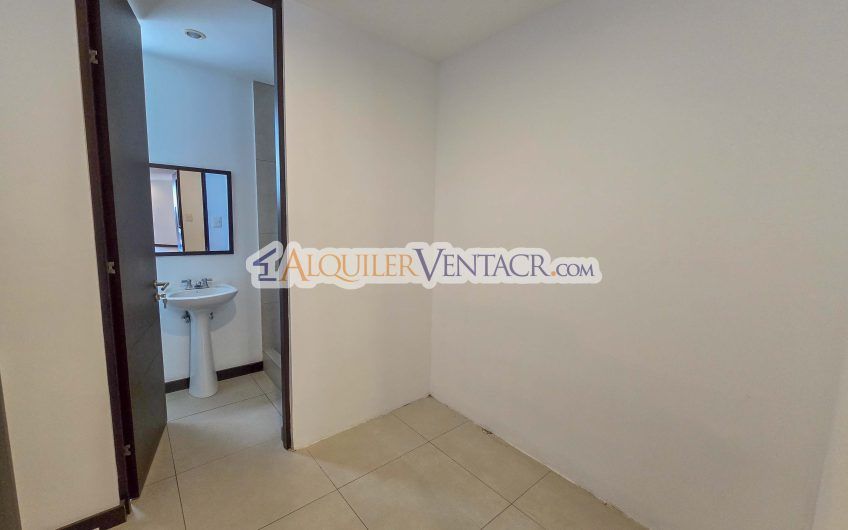 Condo de 337 m2 con 4 habit. y terrazas en Santa Ana Pozos