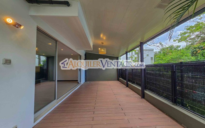 Condo de 337 m2 con 4 habit. y terrazas en Santa Ana Pozos