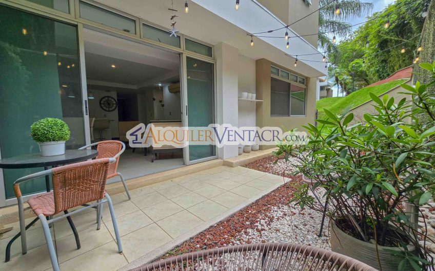 Apartamento amueblado con jardín en Guachipelín Escazú
