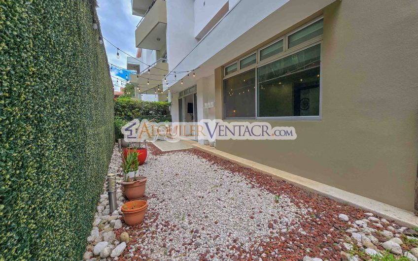 Apartamento amueblado con jardín en Guachipelín Escazú