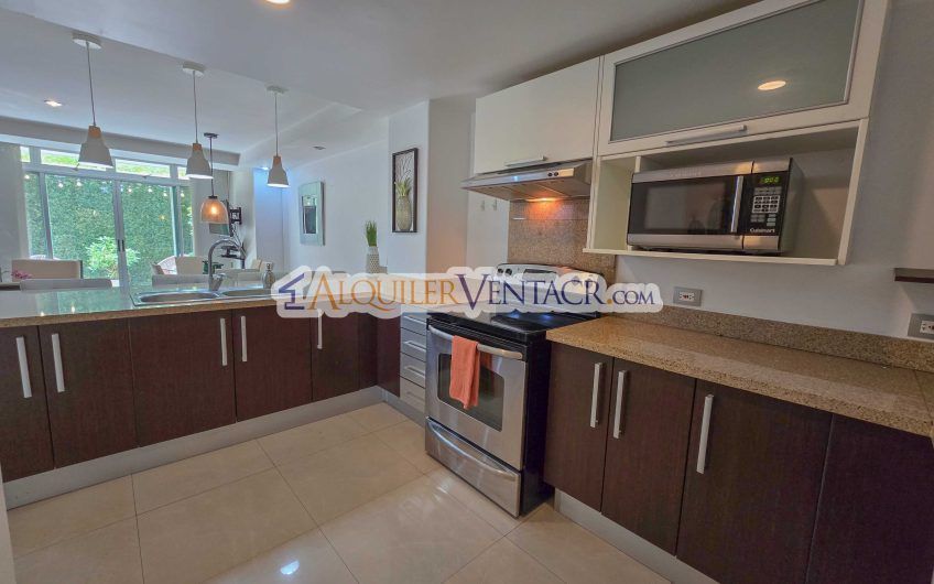 Apartamento amueblado con jardín en Guachipelín Escazú
