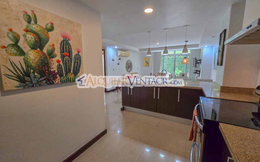 Apartamento amueblado con jardín en Guachipelín Escazú
