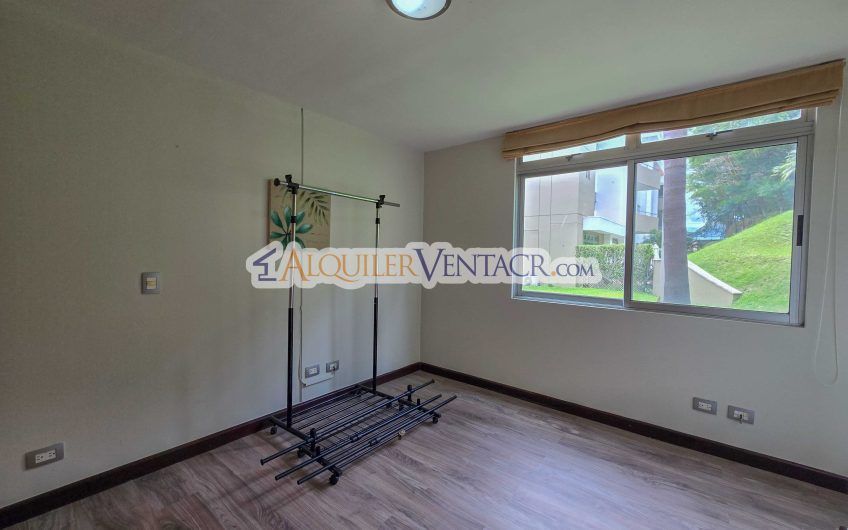 Apartamento amueblado con jardín en Guachipelín Escazú