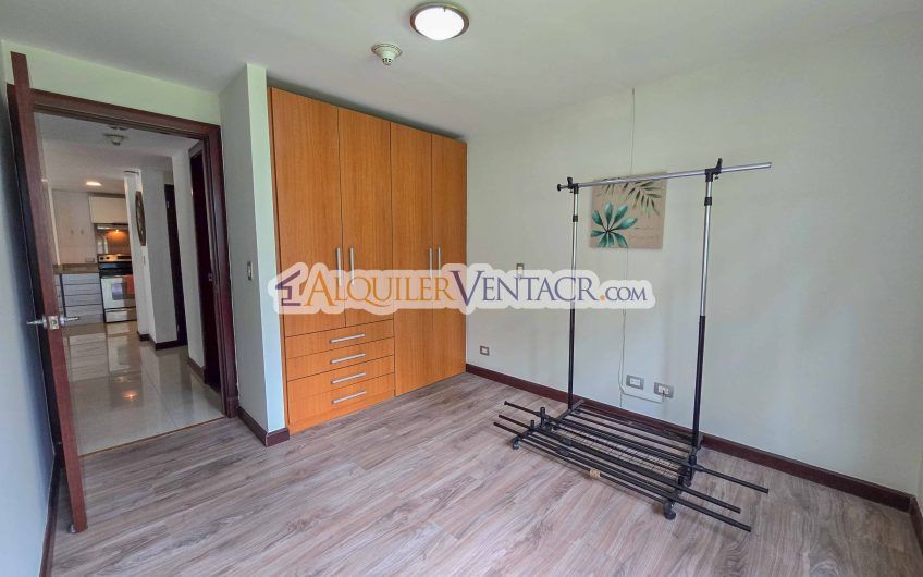 Apartamento amueblado con jardín en Guachipelín Escazú