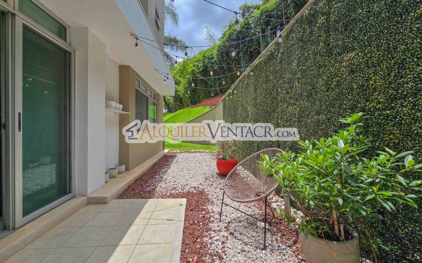 Apartamento amueblado con jardín en Guachipelín Escazú