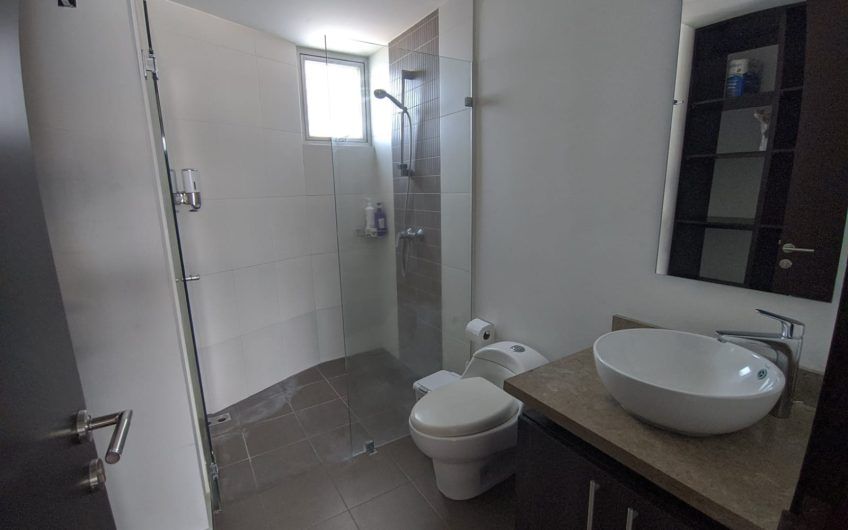 Torre Vistas de Nunciatura Rohrmoser! Apartamento amueblado con vista
