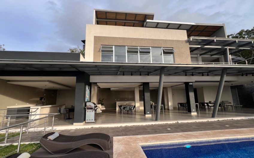 Penthouse con espectaculares vistas en Alto Las Palomas Santa Ana