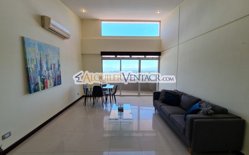 Penthouse amueblado de 2 habit. con vista en Guachipelín Escazú
