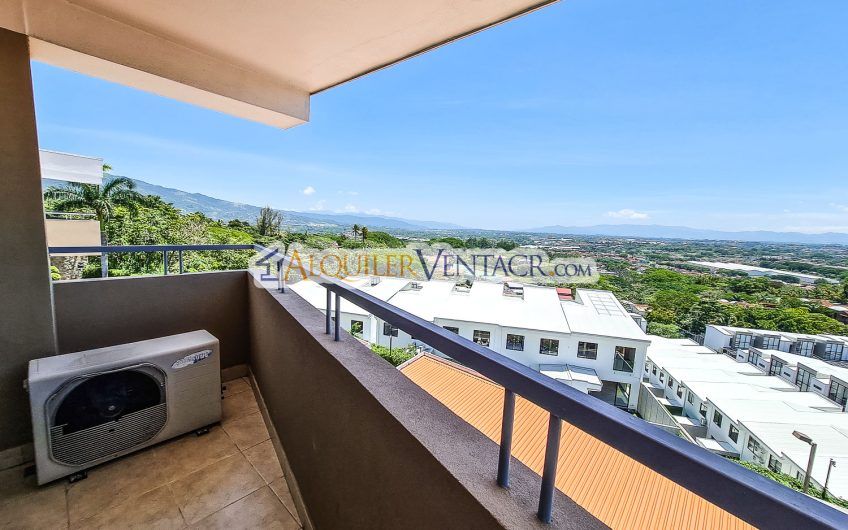 Penthouse amueblado de 2 habit. con vista en Guachipelín Escazú
