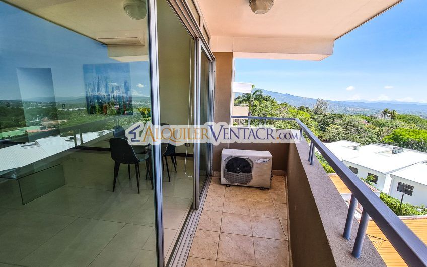 Penthouse amueblado de 2 habit. con vista en Guachipelín Escazú