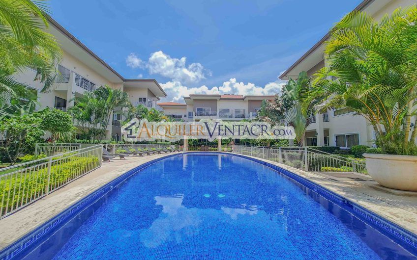 Apartamento de 2 habit. en 1er nivel con terraza en San Rafael Escazú