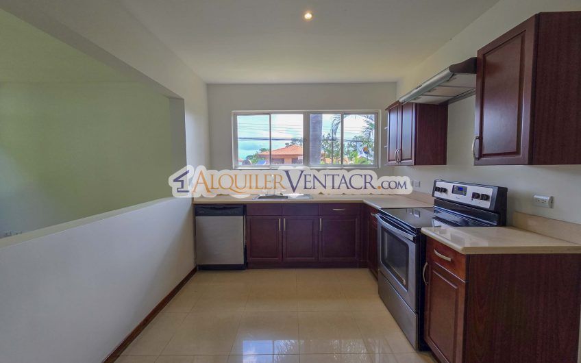 Condo de 292 m2 con 3 habit. con su propio baño en Guachipelín Escazú