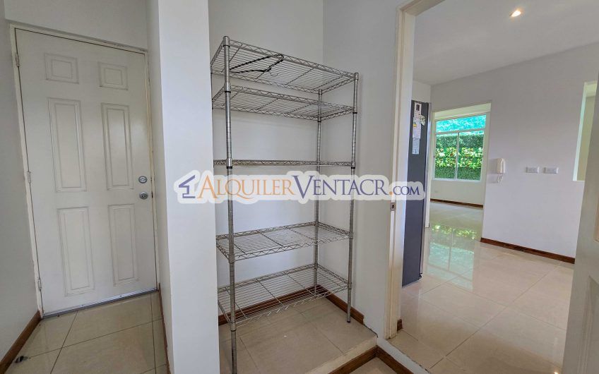 Condo de 292 m2 con 3 habit. con su propio baño en Guachipelín Escazú
