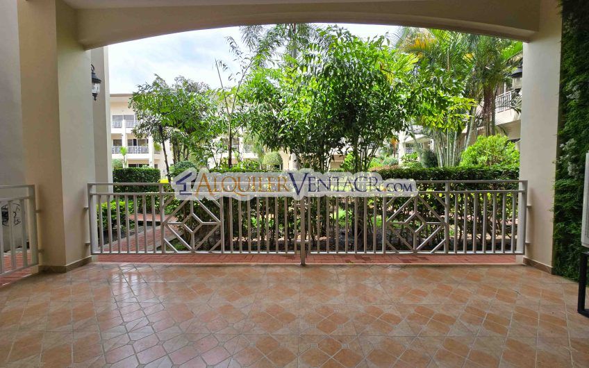 Apartamento de 2 habit. en 1er nivel con terraza en San Rafael Escazú