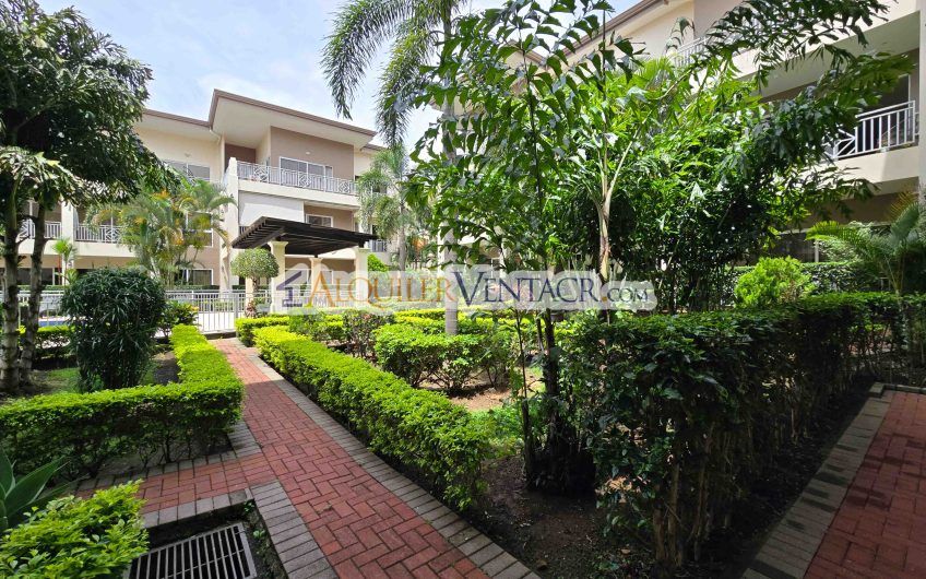 Apartamento de 2 habit. en 1er nivel con terraza en San Rafael Escazú