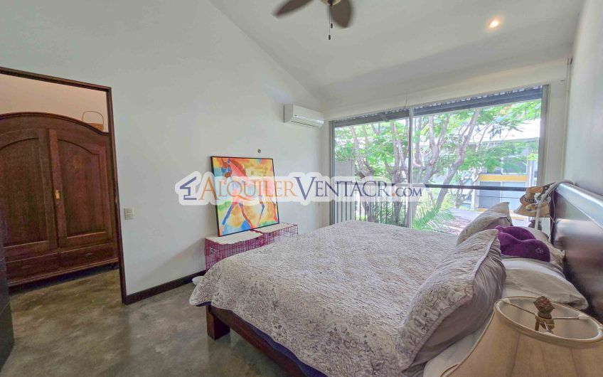 Condo amueblado estilo Loft en Santa Ana Centro x La Cruz Roja