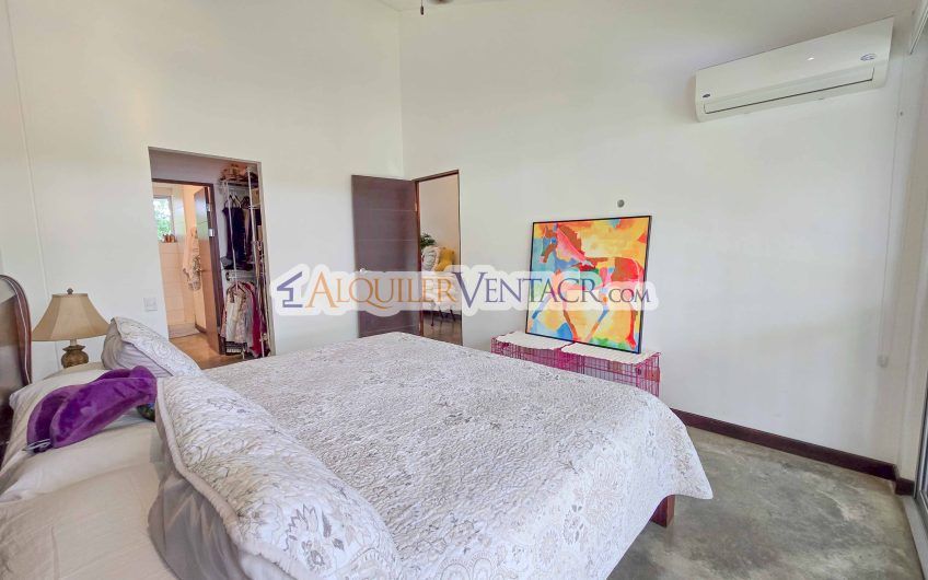 Condo amueblado estilo Loft en Santa Ana Centro x La Cruz Roja