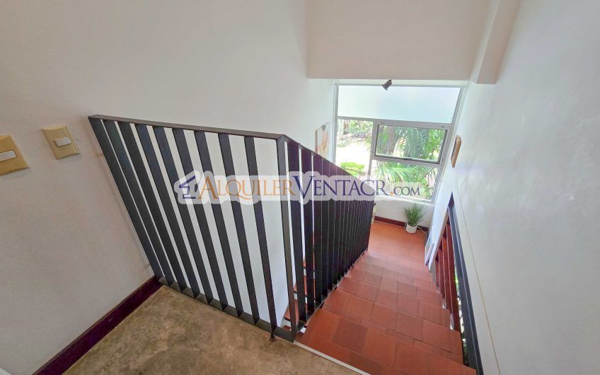 Condo amueblado estilo Loft en Santa Ana Centro x La Cruz Roja