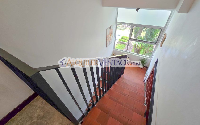 Condo amueblado estilo Loft en Santa Ana Centro x La Cruz Roja