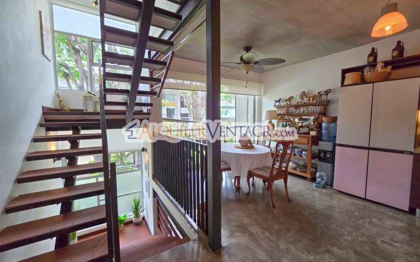 Condo amueblado estilo Loft en Santa Ana Centro x La Cruz Roja