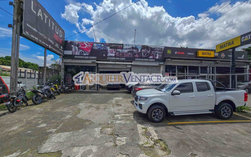 Local comercial de 550 m2 con 666 m2 de lote sobre calle principal en La Uruca