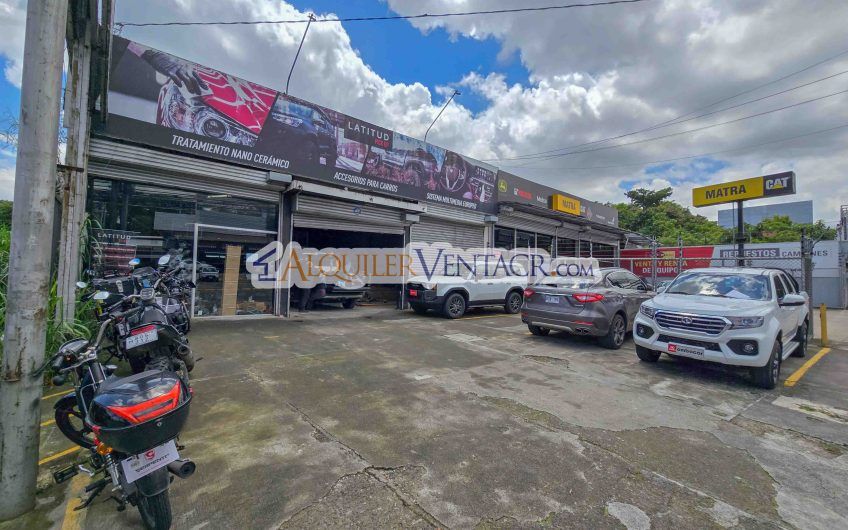 Local comercial de 550 m2 con 666 m2 de lote sobre calle principal en La Uruca