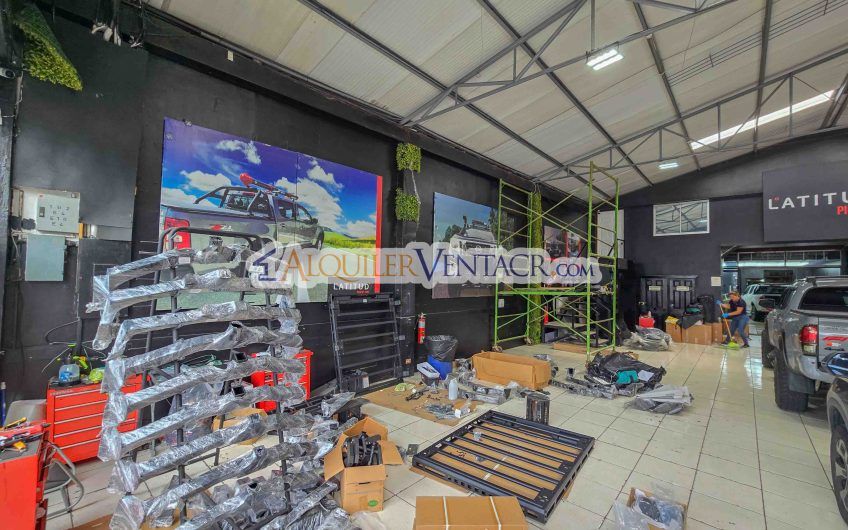Local comercial de 550 m2 con 666 m2 de lote sobre calle principal en La Uruca