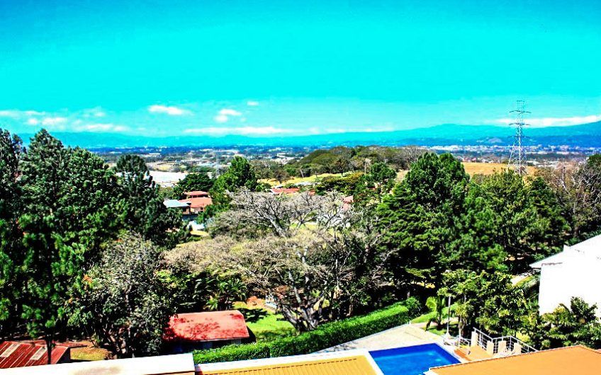 Apartamento con vista de 2 habit. + oficina y línea blanca en Escazú Guachipelín